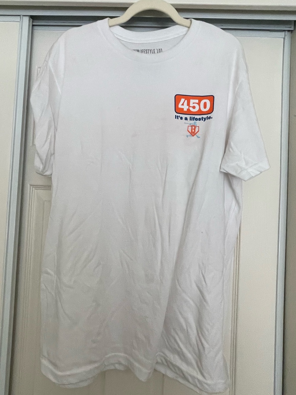 Baseball Lifestyle 101 Men's White Graphic Tee - I’ll Take you 450 Dead Center